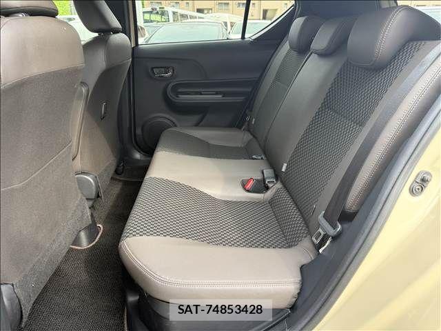 Toyota AQUA 2018-10 6750830-9