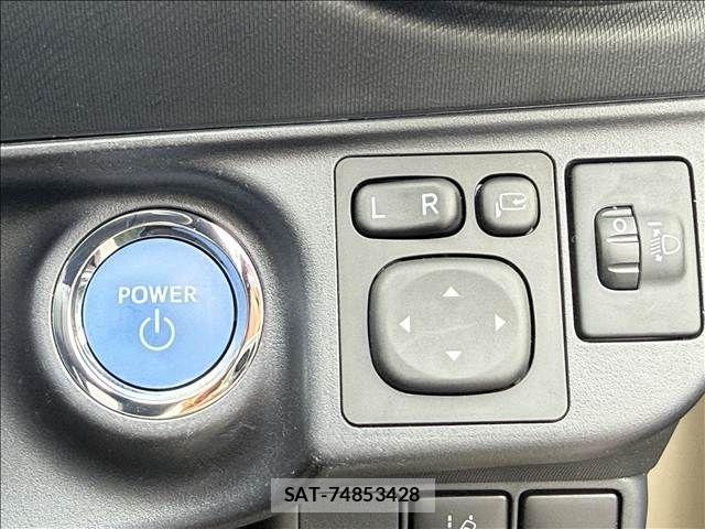 Toyota AQUA 2018-10 6750830-14