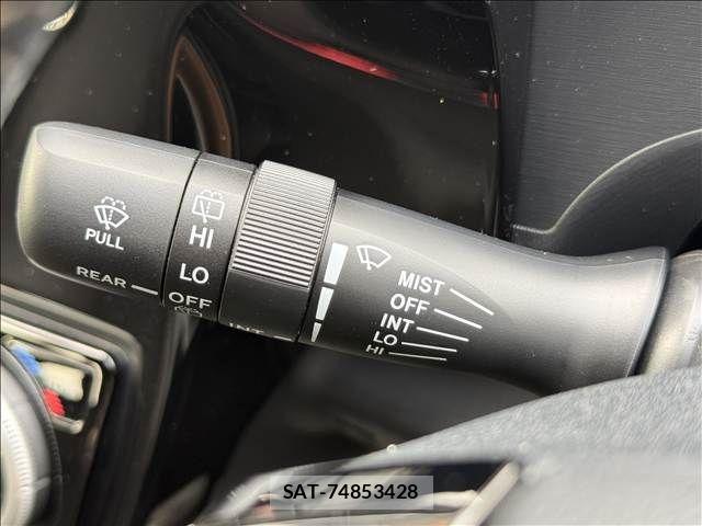 Toyota AQUA 2018-10 6750830-27