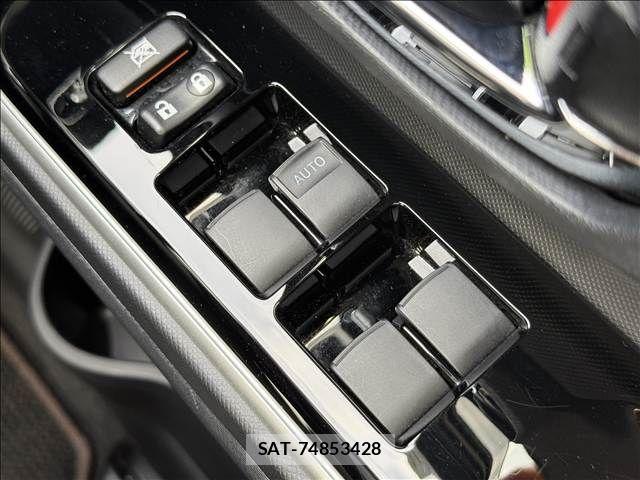 Toyota AQUA 2018-10 6750830-28