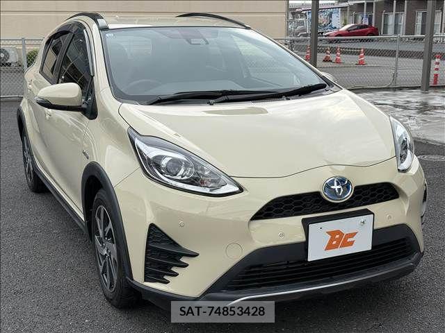 Toyota AQUA 2018-10 6750830-4