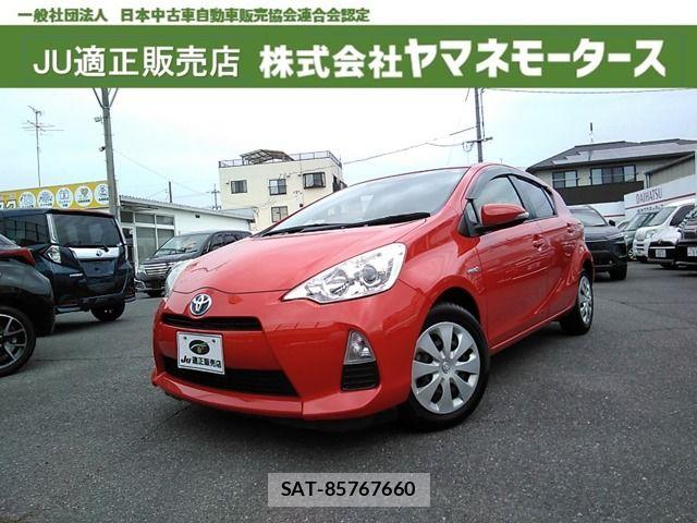 Toyota AQUA 2014-05 6750853-0