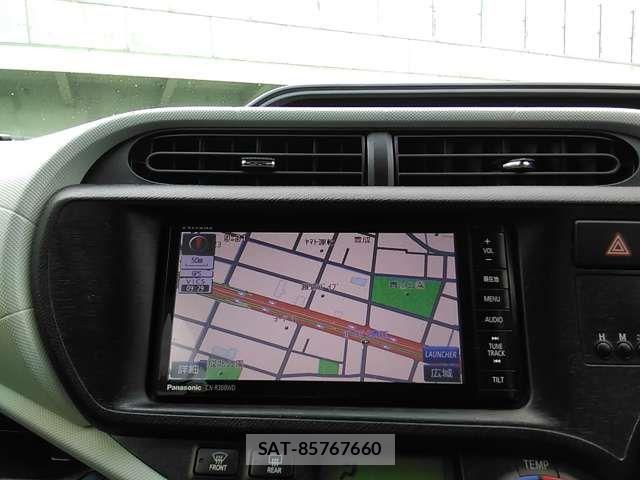 Toyota AQUA 2014-05 6750853-15