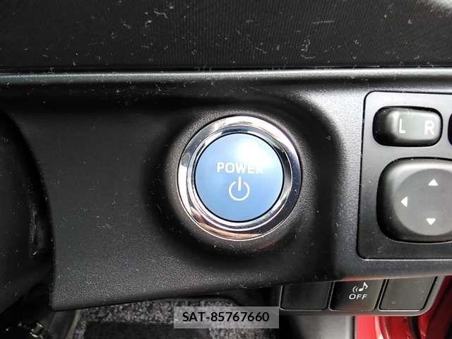 Toyota AQUA 2014-05 6750853-17