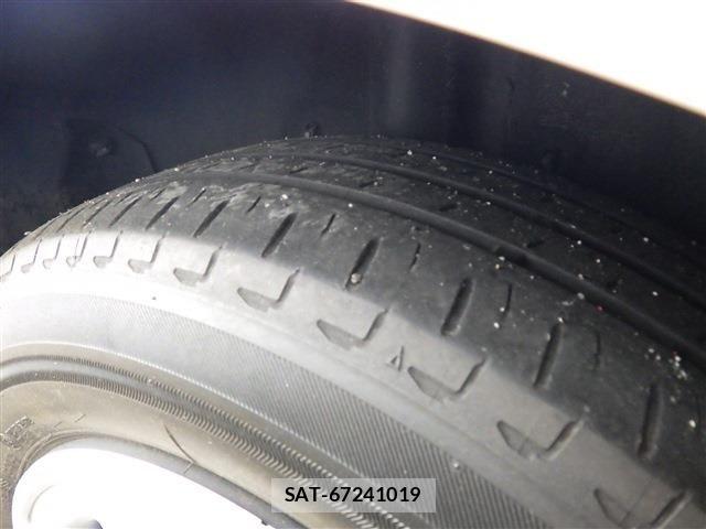 Toyota AQUA 2023-03 6750828-15