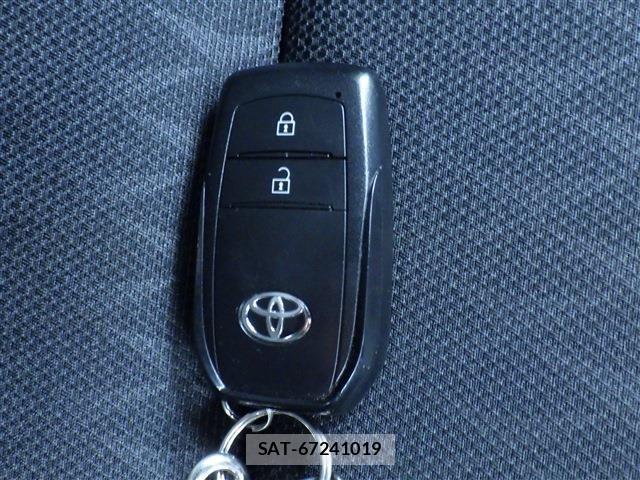 Toyota AQUA 2023-03 6750828-20