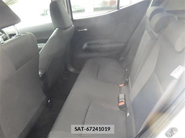 Toyota AQUA 2023-03 6750828-3