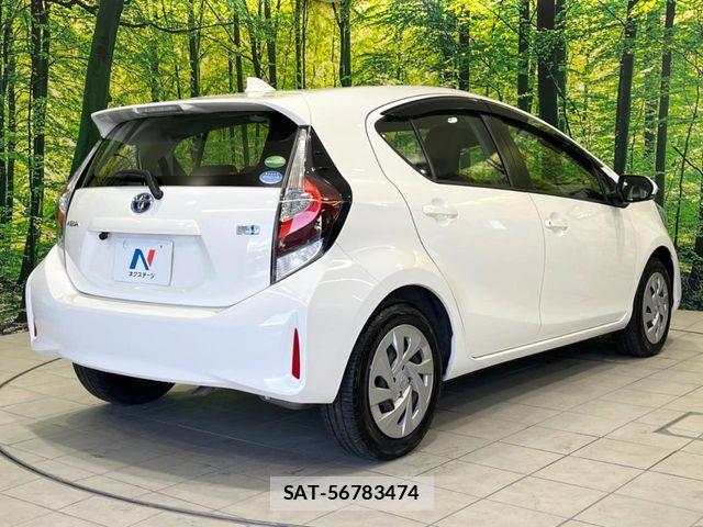 Toyota AQUA 2021-02 6750833-16