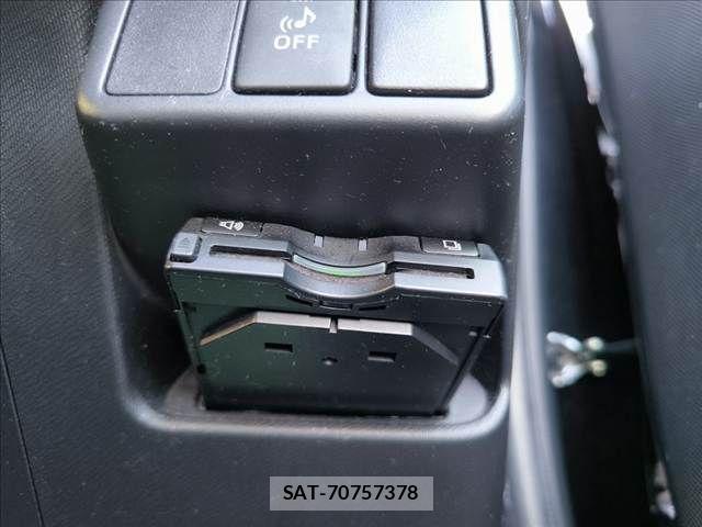 Toyota AQUA 2014-10 6750857-11