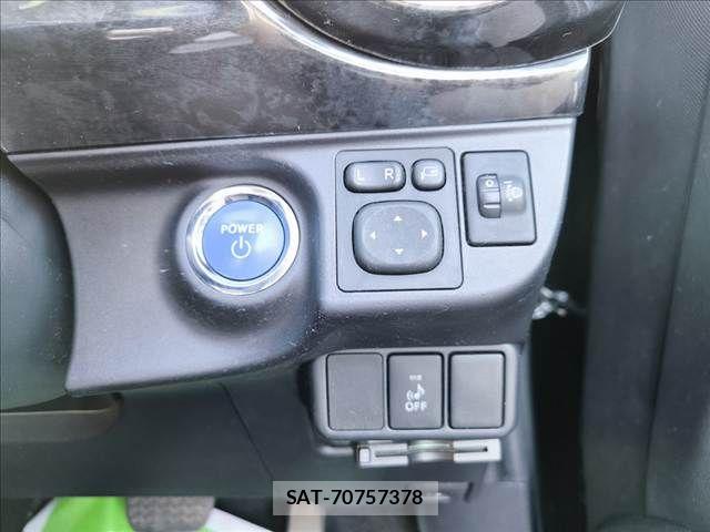 Toyota AQUA 2014-10 6750857-12