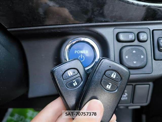 Toyota AQUA 2014-10 6750857-13
