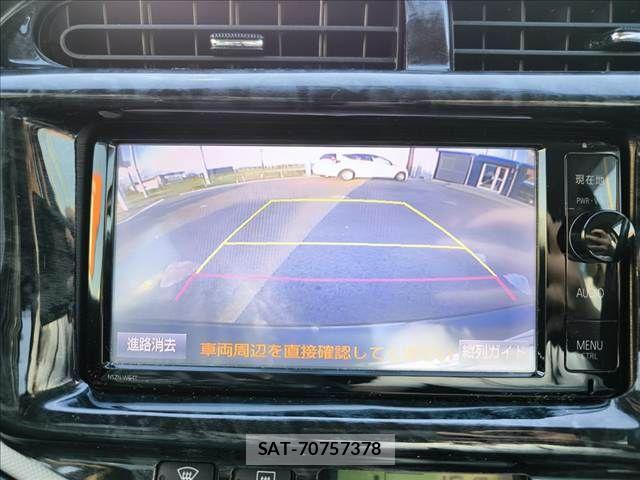 Toyota AQUA 2014-10 6750857-16