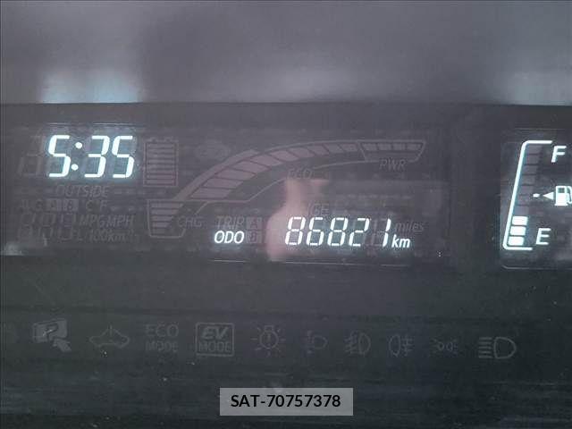 Toyota AQUA 2014-10 6750857-17
