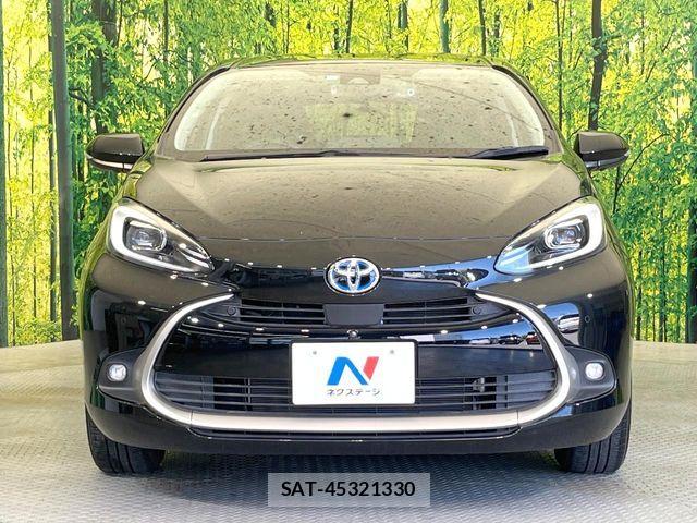 Toyota AQUA 2023-04 6750826-13