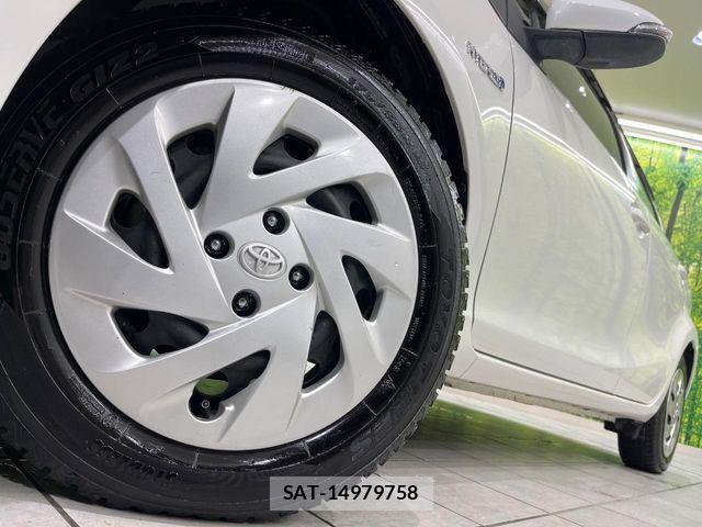 Toyota AQUA 2015-11 6750846-12