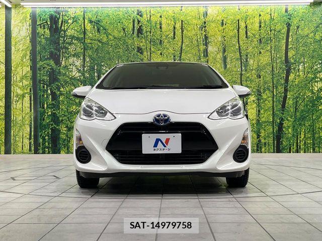 Toyota AQUA 2015-11 6750846-13