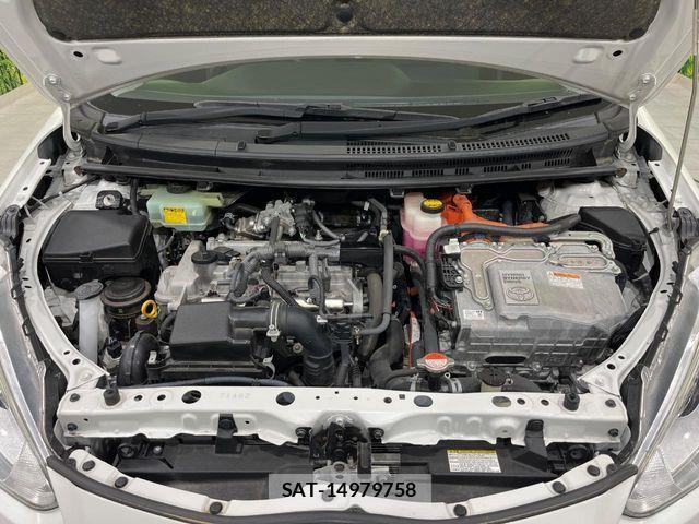 Toyota AQUA 2015-11 6750846-17