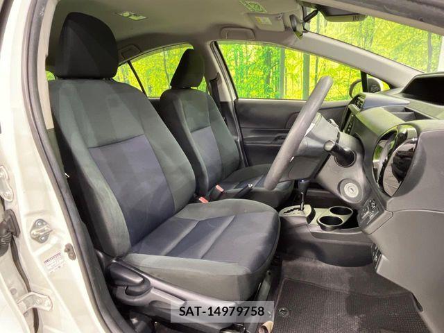 Toyota AQUA 2015-11 6750846-7