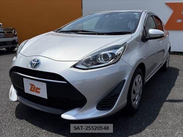 Toyota AQUA 2017-08 6750834-9