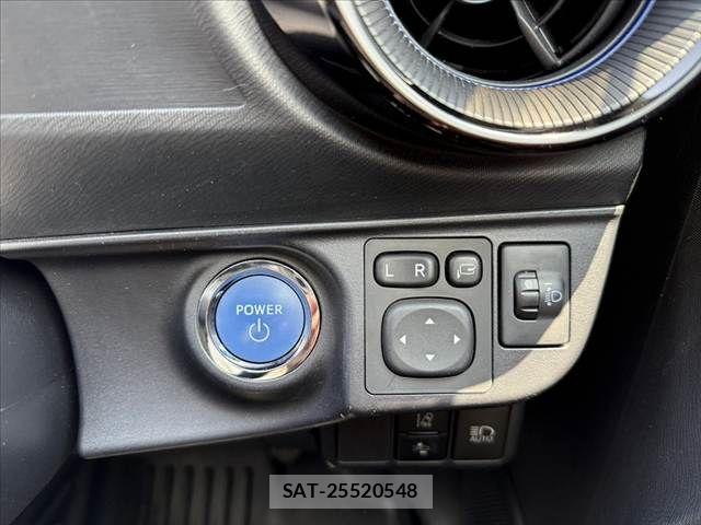 Toyota AQUA 2017-08 6750834-22