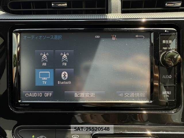 Toyota AQUA 2017-08 6750834-5