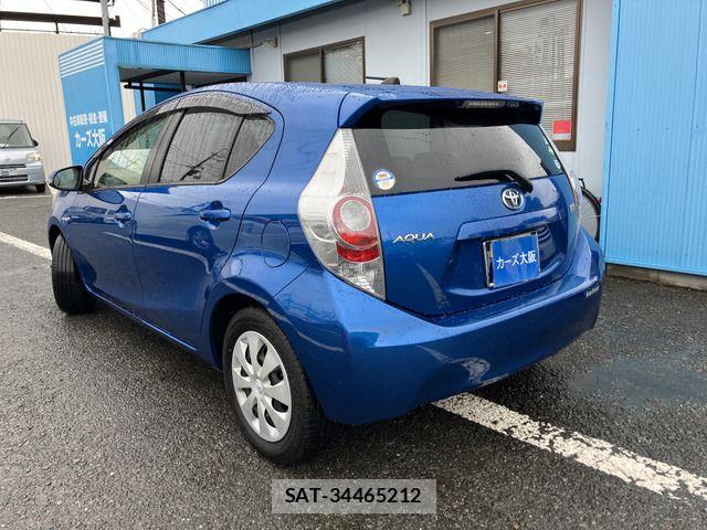 Toyota AQUA 2013-03 6750867-2