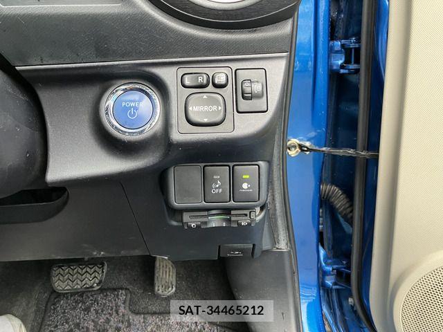 Toyota AQUA 2013-03 6750867-7