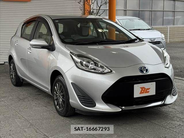 Toyota AQUA 2020-10 6790717-9