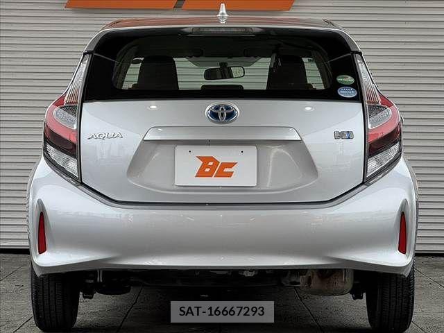 Toyota AQUA 2020-10 6790717-13