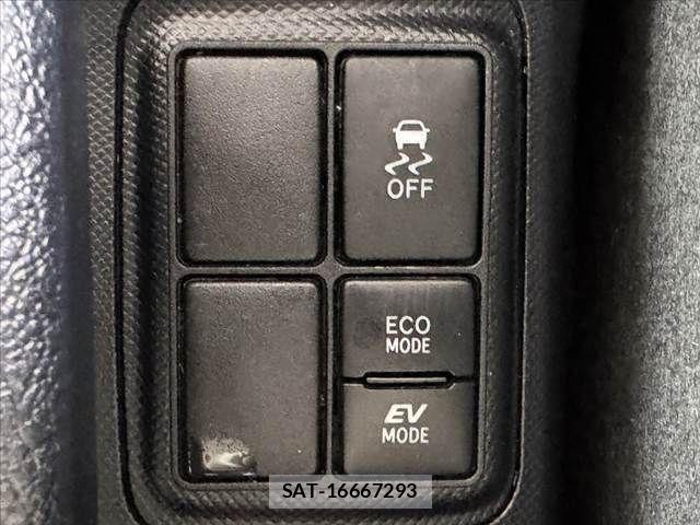 Toyota AQUA 2020-10 6790717-3