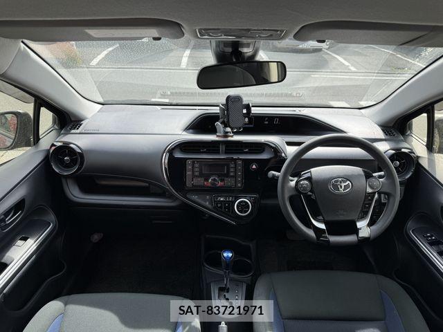 Toyota AQUA 2018-09 6790718-10