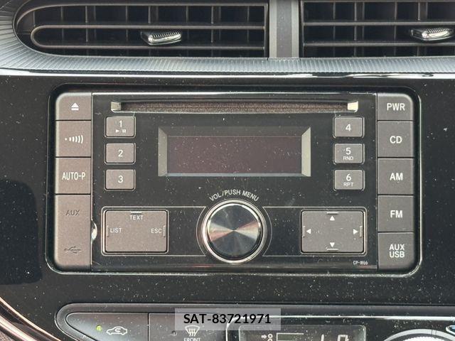 Toyota AQUA 2018-09 6790718-11