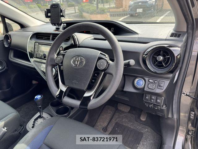 Toyota AQUA 2018-09 6790718-18