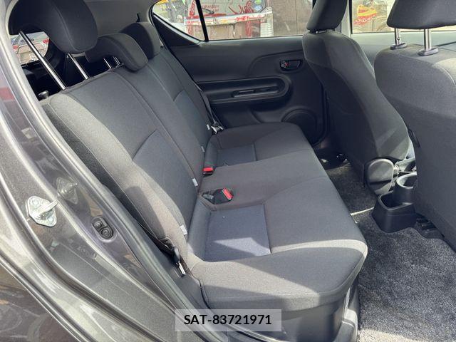 Toyota AQUA 2018-09 6790718-20