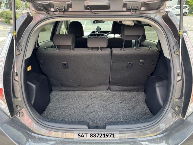 Toyota AQUA 2018-09 6790718-22