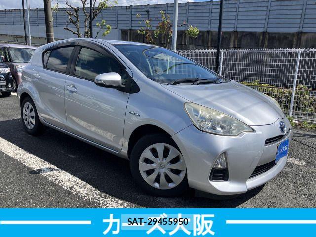 Toyota AQUA 2013-04 6790725-1