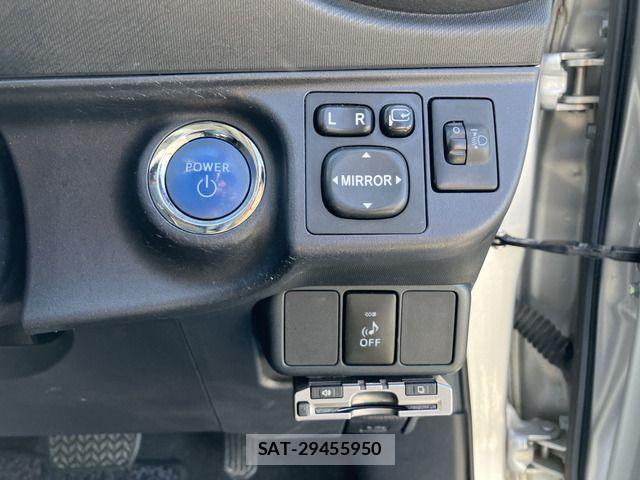 Toyota AQUA 2013-04 6790725-6