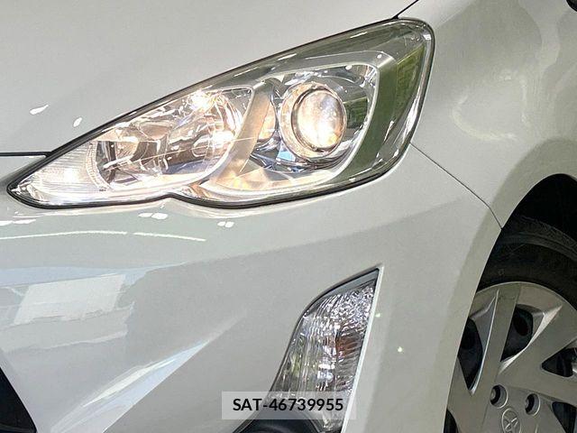 Toyota AQUA 2015-06 6813689-11
