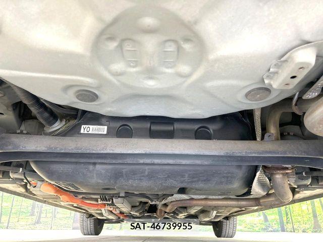 Toyota AQUA 2015-06 6813689-18