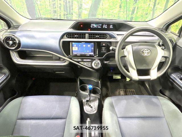 Toyota AQUA 2015-06 6813689-1