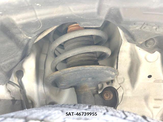 Toyota AQUA 2015-06 6813689-19