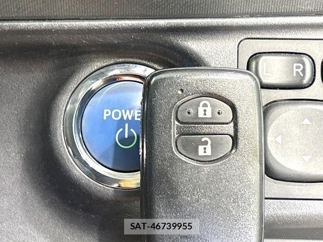 Toyota AQUA 2015-06 6813689-6