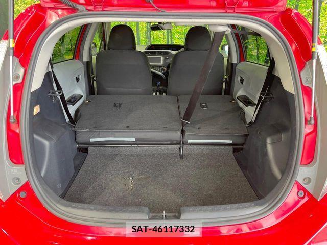 Toyota AQUA 2013-03 6813718-10