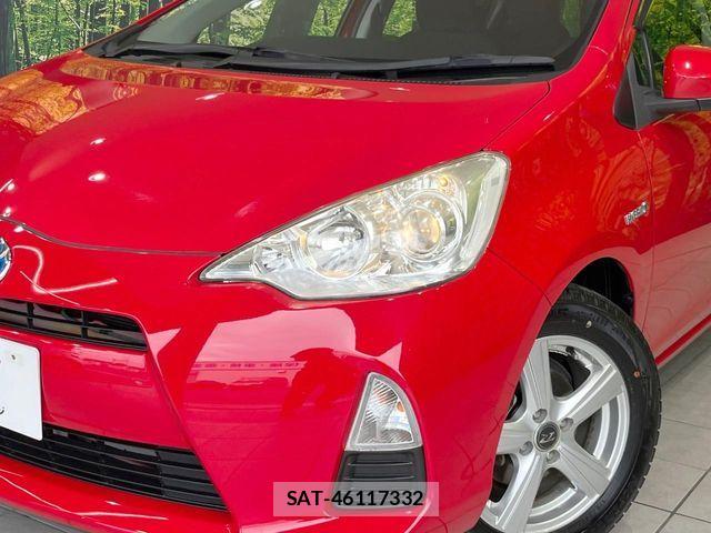 Toyota AQUA 2013-03 6813718-11