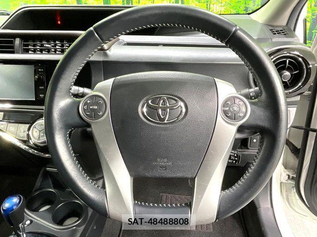 Toyota AQUA 2016-04 6813672-12