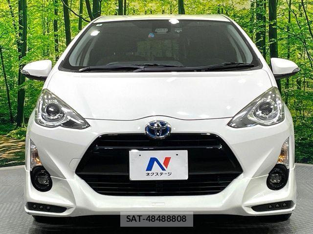 Toyota AQUA 2016-04 6813672-15