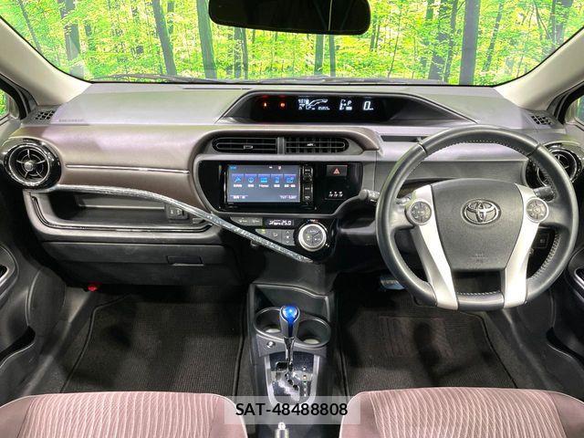 Toyota AQUA 2016-04 6813672-1