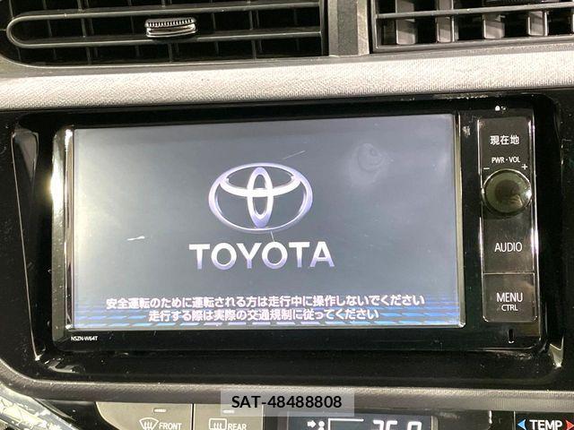 Toyota AQUA 2016-04 6813672-3