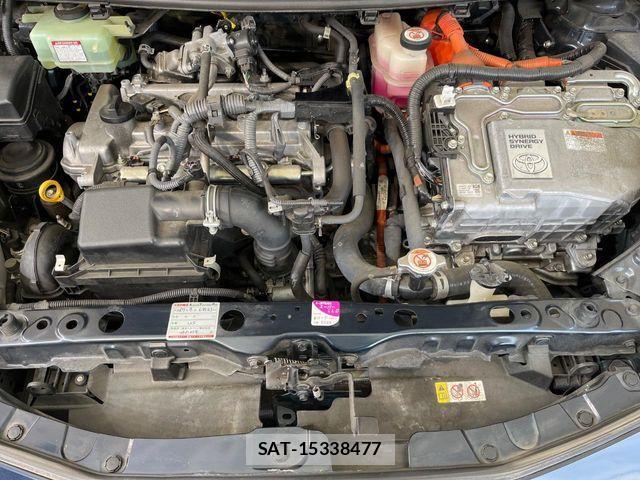 Toyota AQUA 2018-09 6813675-17