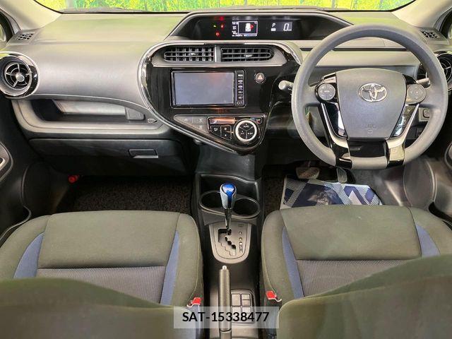 Toyota AQUA 2018-09 6813675-1